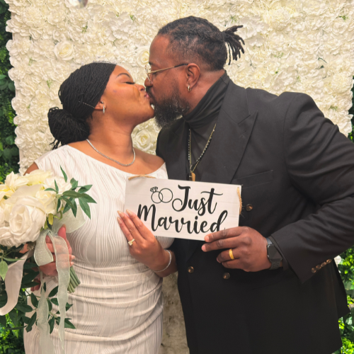 ICouple Kissing courthouse wedding chapel of Dallas Wedding Officiants