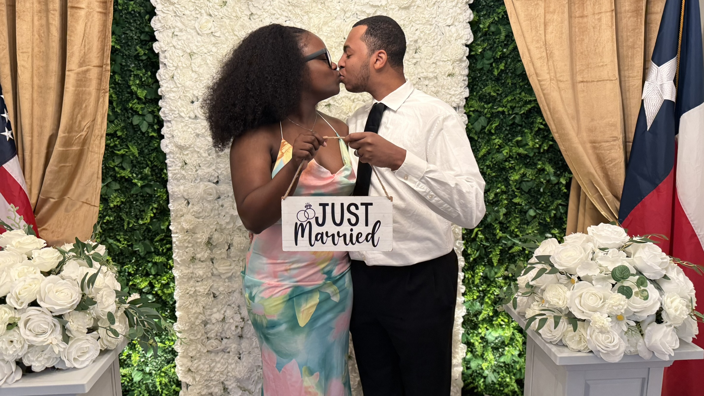 Happy newlyweds at Dallas Wedding Officiants ceremony