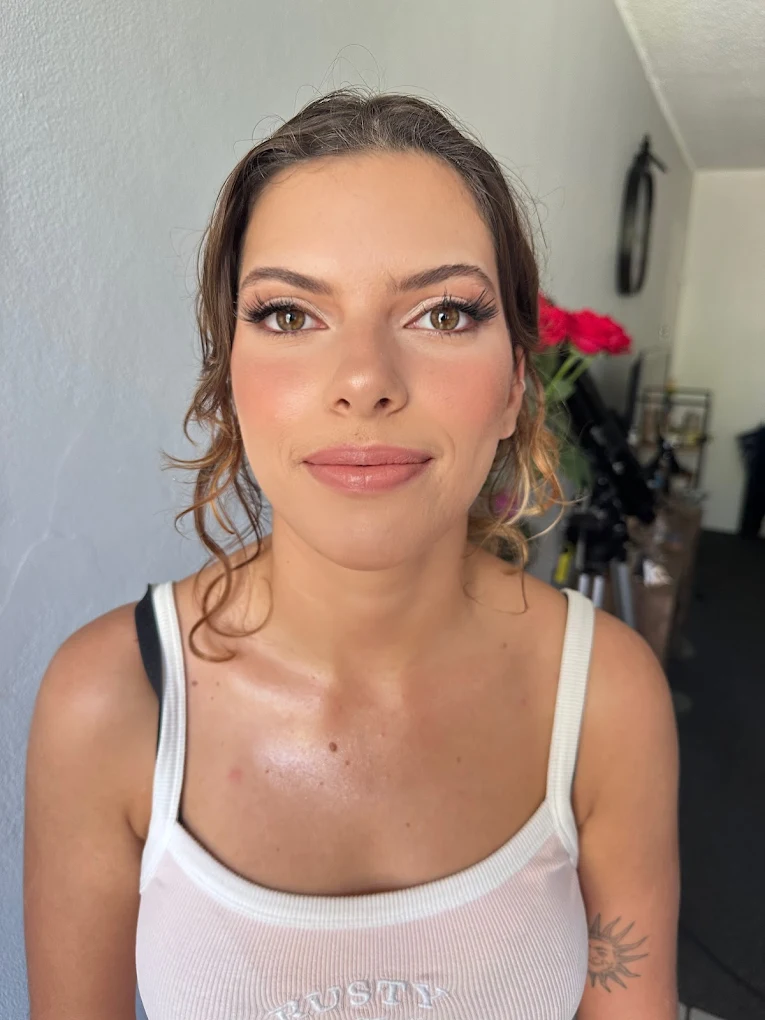 Coastal wedding makeup