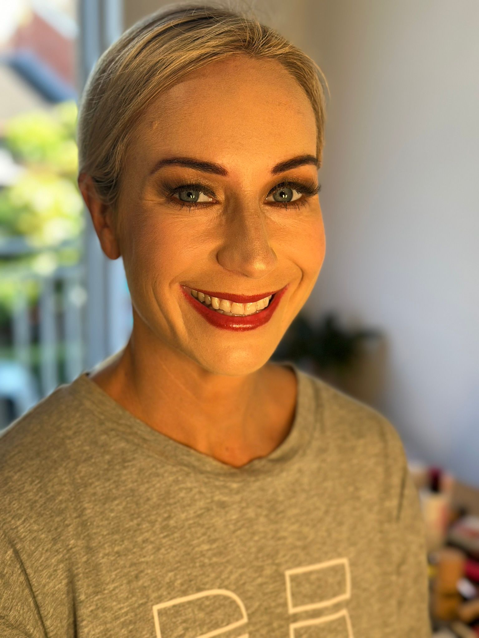 Smokey eye makeup for evening events in Northern Beaches by That's Muriel