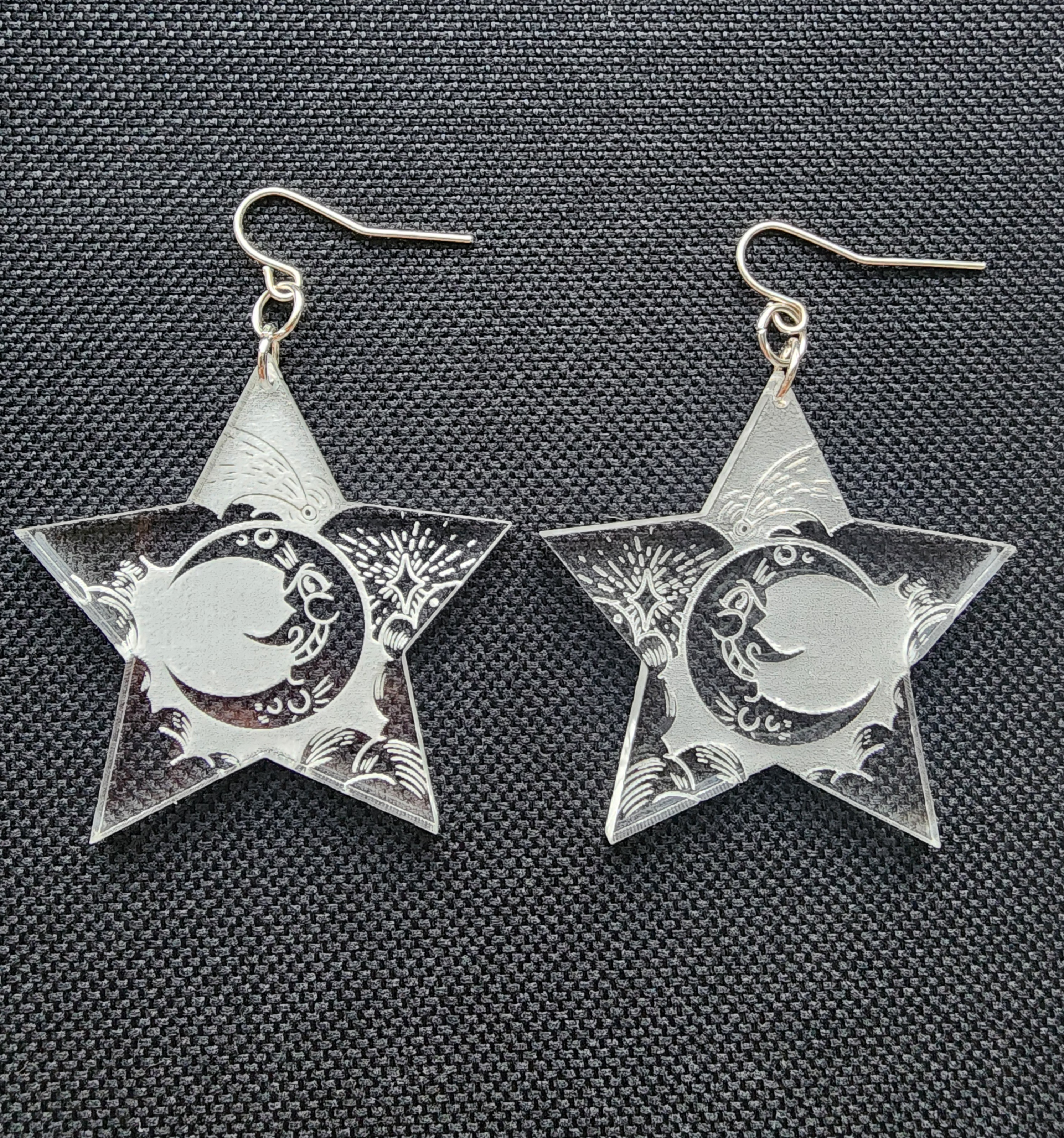 Olive drab green insulated bottle with flared screw lid and flat top.