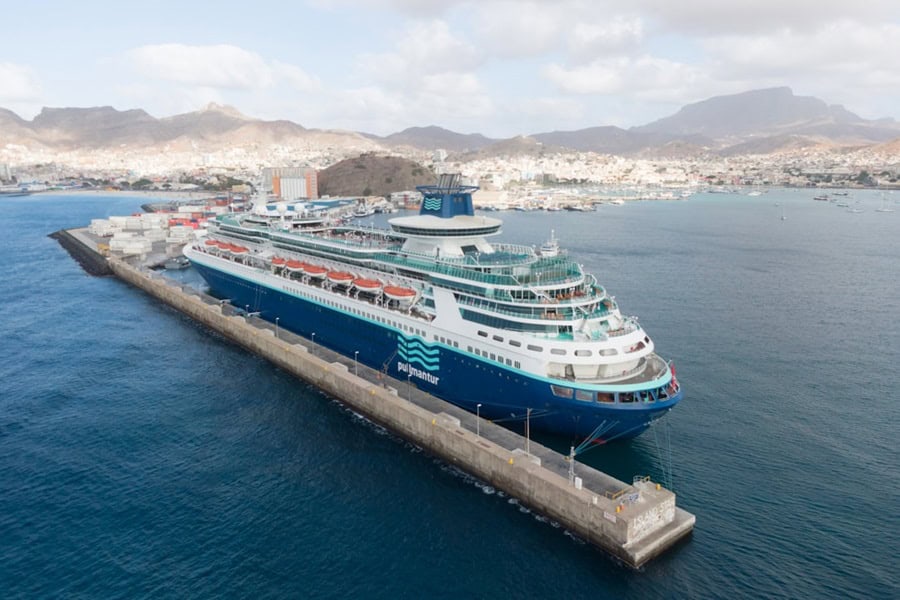 Cruise Ship docking in Mindelo, Sao Vicente Cabo Verde - Cape Verde Islands in Africa, History, Guide and Tips - Photo by Datingjungle | Cape Verde African Caribbean