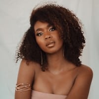 woman at beann artisan coffee