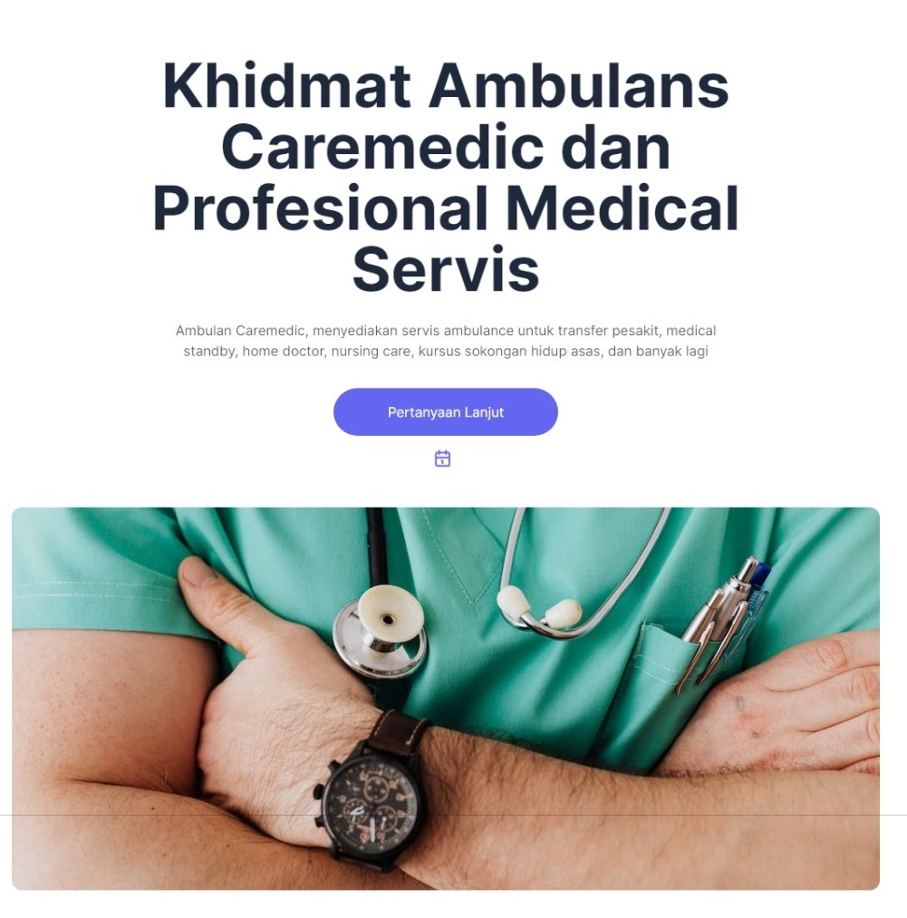 Model wearing plain white basic tee.