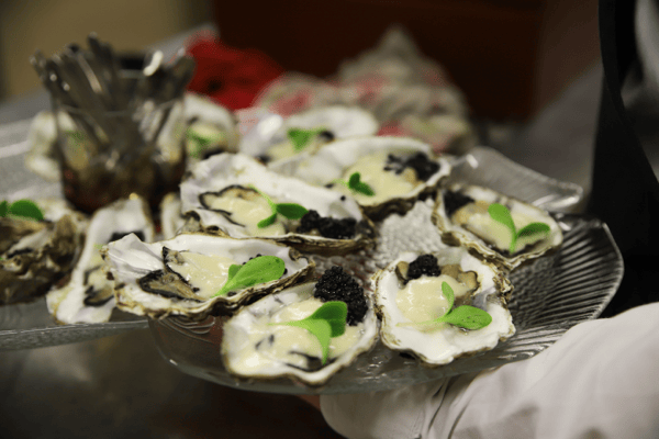 Oesters met kaviaar door Share A Dinner