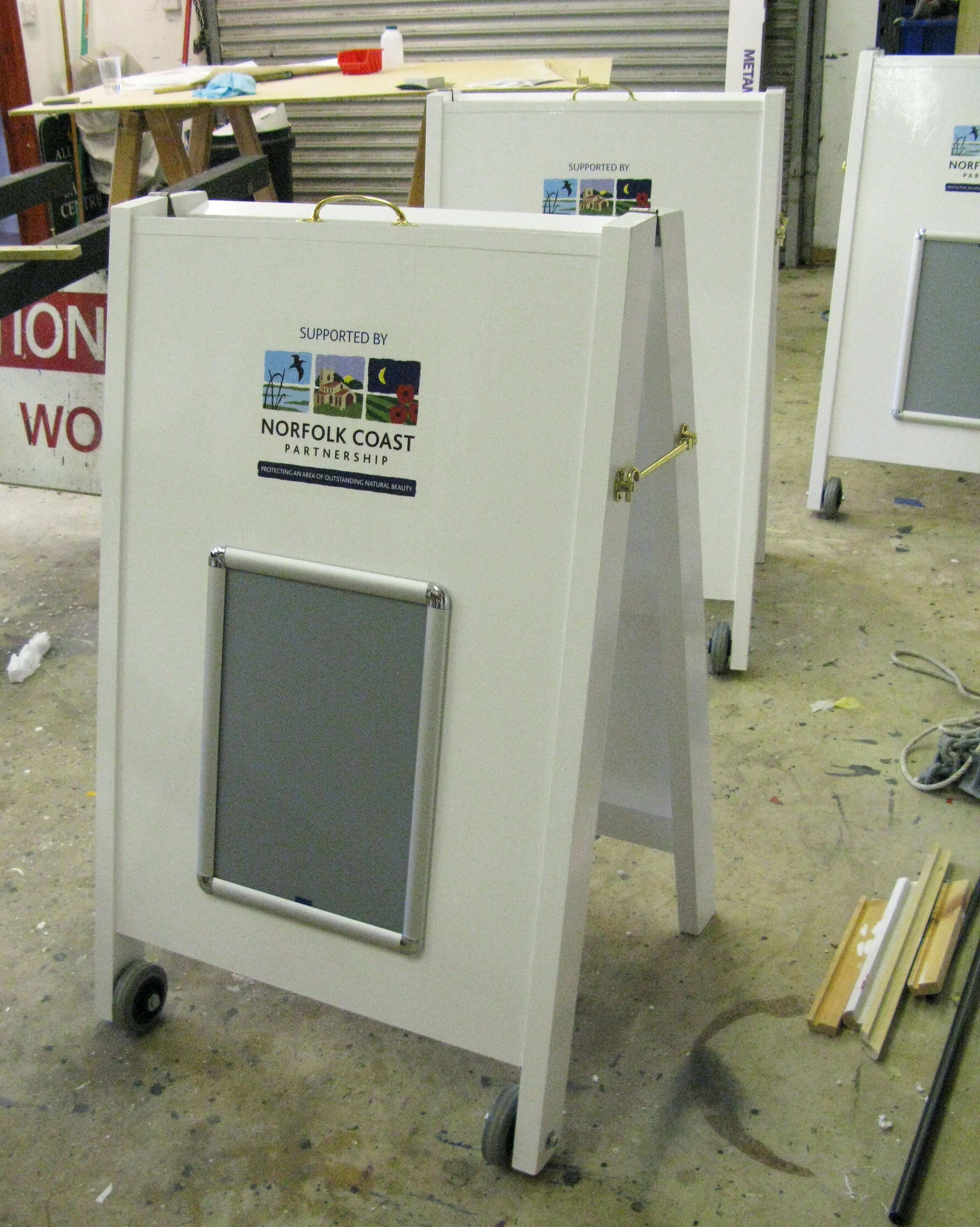 Soanes Signs of Norwich - Specialist Timber Signage - Work Example 7