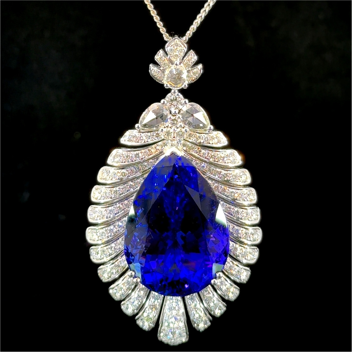 Tanzanite and diamond pendant