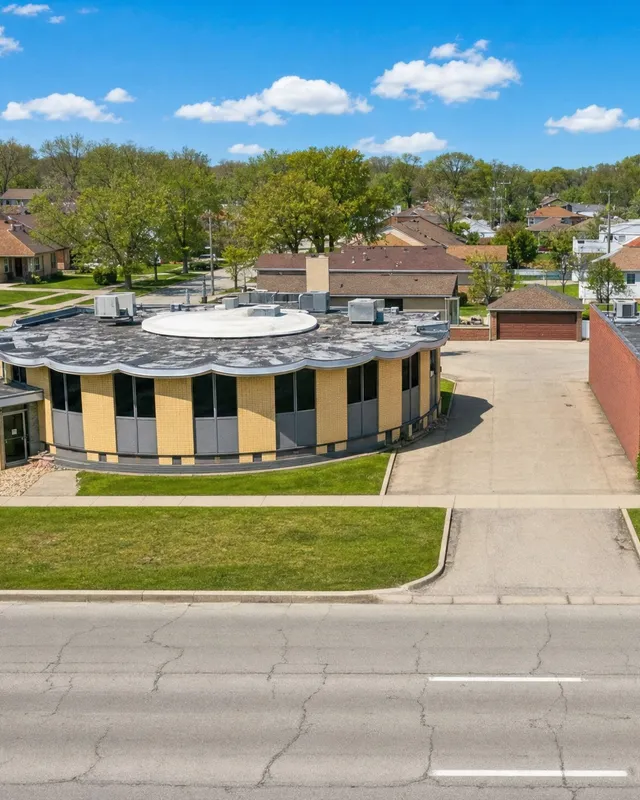 SOLD — $890,000 — 22146 Ford Rd, Dearborn Heights (Apr 2023) — commercial real estate sold by the Ali T. Charara Team