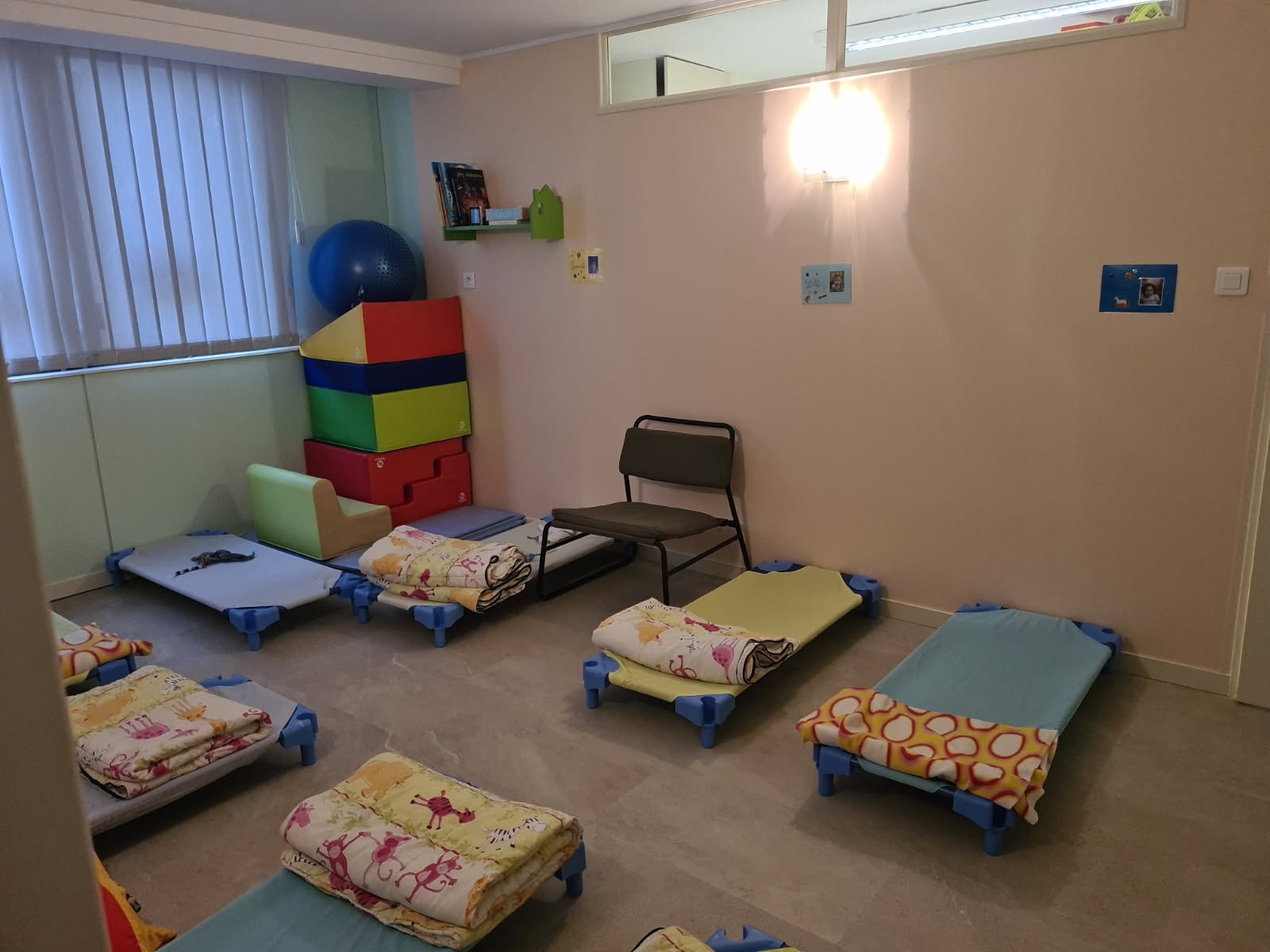 Moment du quotidien à la micro-crèche Les P'tites Bouilles